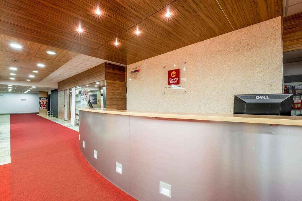 Hotel Pinia &